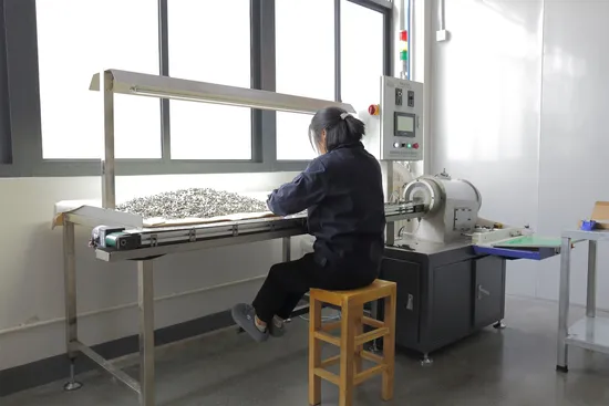 Chinese-Manufacturer-Zju-Brand-Good-Quality-Gcr15-6305-6307-6309-608-6201-6202-6204-6205zz-2RS-Deep-Groove-Ball-Bearings-for-Motors-and-Generators